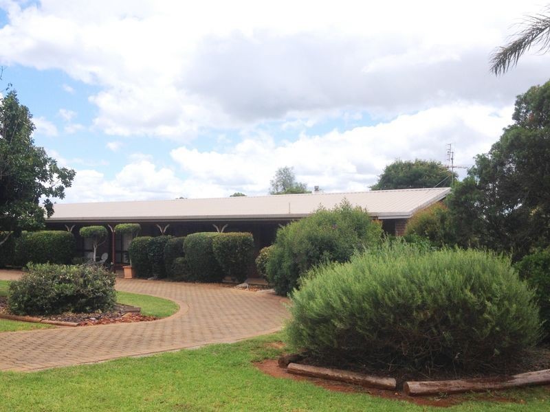 8 Tarong Drive, Kingaroy QLD 4610