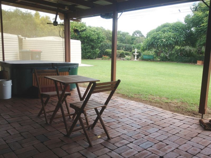 8 Tarong Drive, Kingaroy QLD 4610