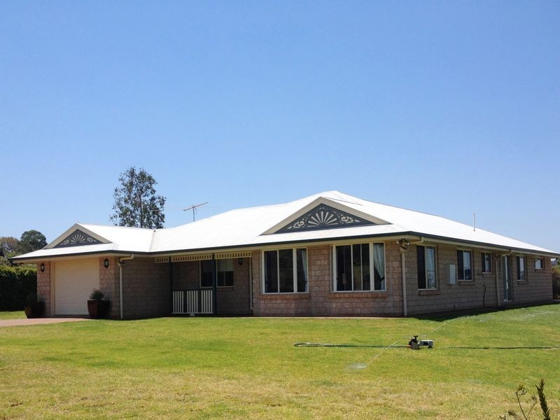 30 Sonaree Drive, Kingaroy QLD 4610