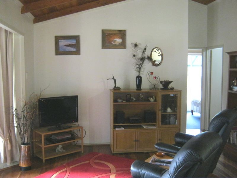 27 Farr Ct, Wattle Camp QLD 4615