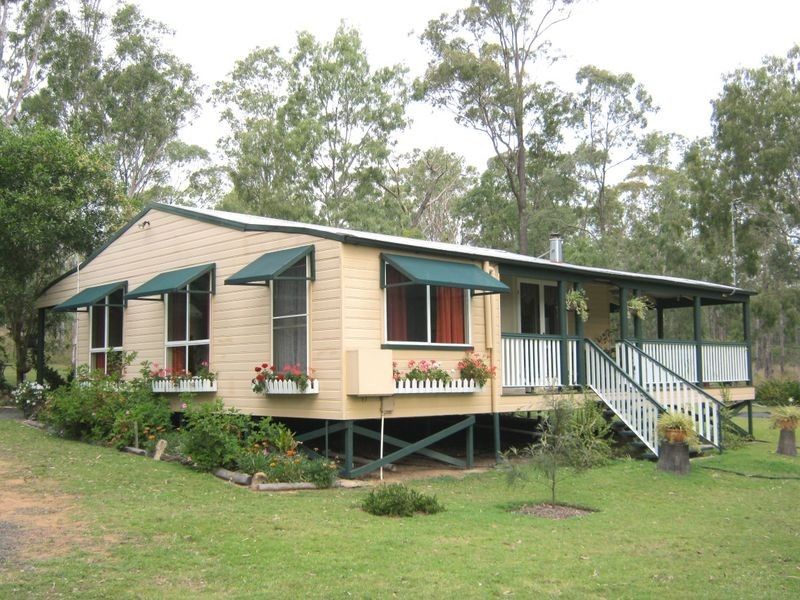 27 Farr Ct, Wattle Camp QLD 4615