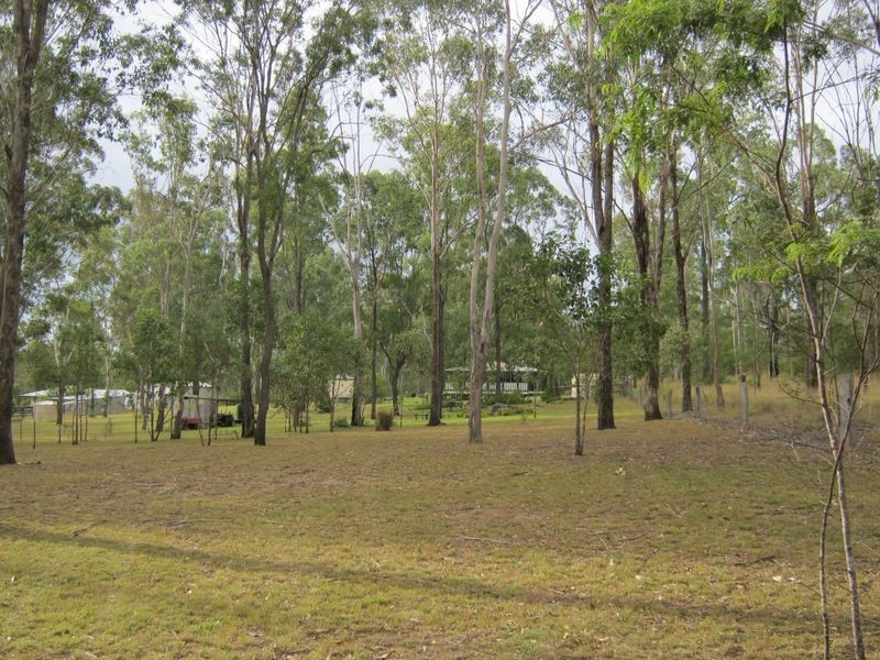 27 Farr Ct, Wattle Camp QLD 4615