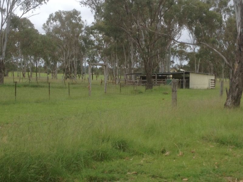 10 Weeks Road, Kingaroy QLD 4610