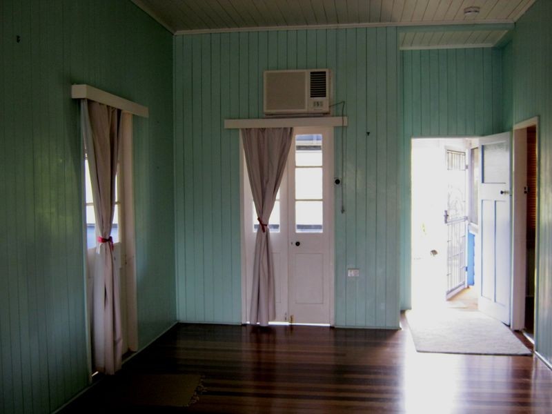 121 Pring Street, Wondai QLD 4606