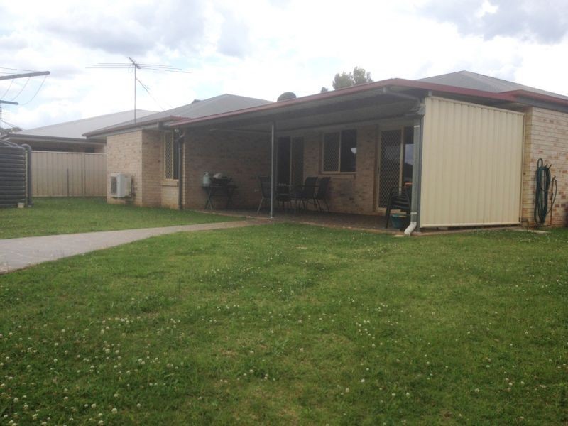 82 Windsor Circle, Kingaroy QLD 4610