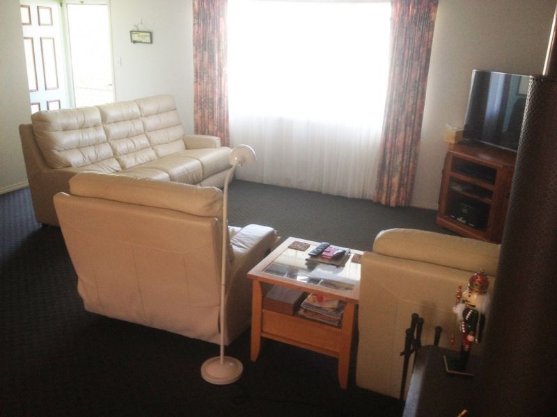 7 Neville Place, Kingaroy QLD 4610