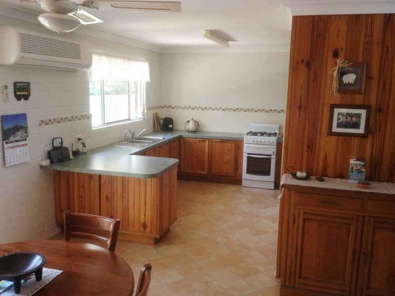 7 Neville Place, Kingaroy QLD 4610