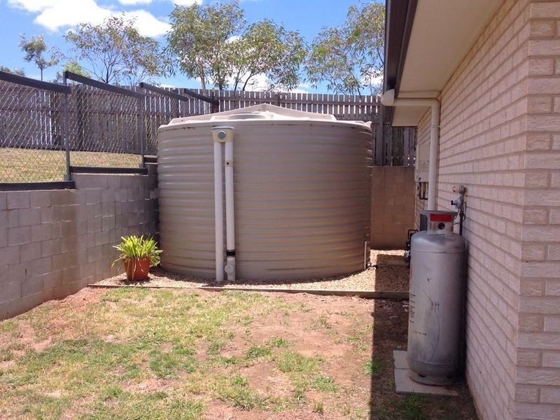 27 Banksia Drive, Kingaroy QLD 4610