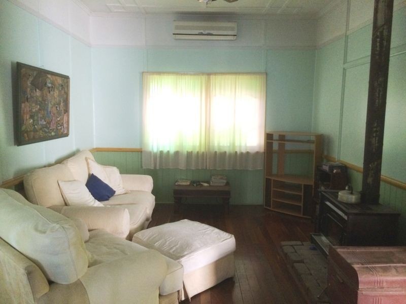 54 Gipps Street, Nanango QLD 4615