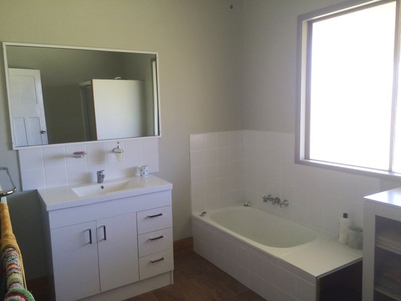 54 Gipps Street, Nanango QLD 4615