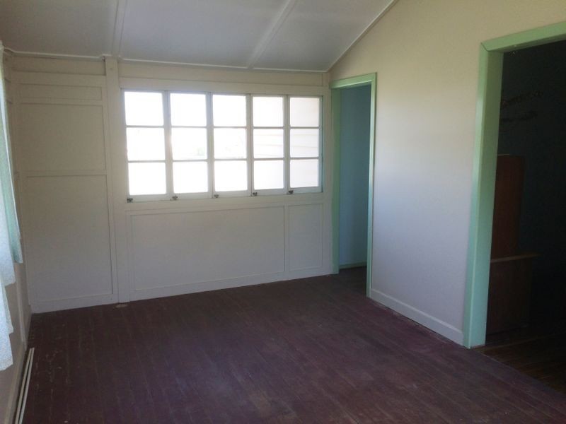 54 Gipps Street, Nanango QLD 4615