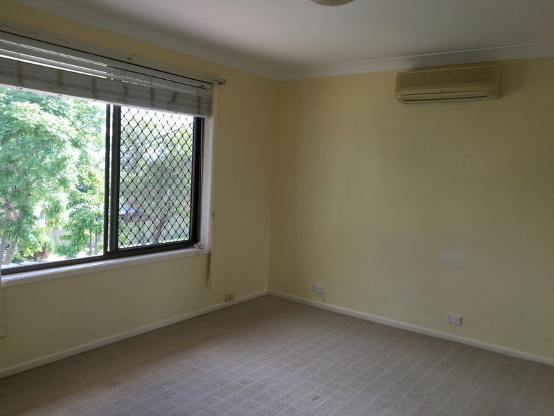8 Neville Place, Kingaroy QLD 4610