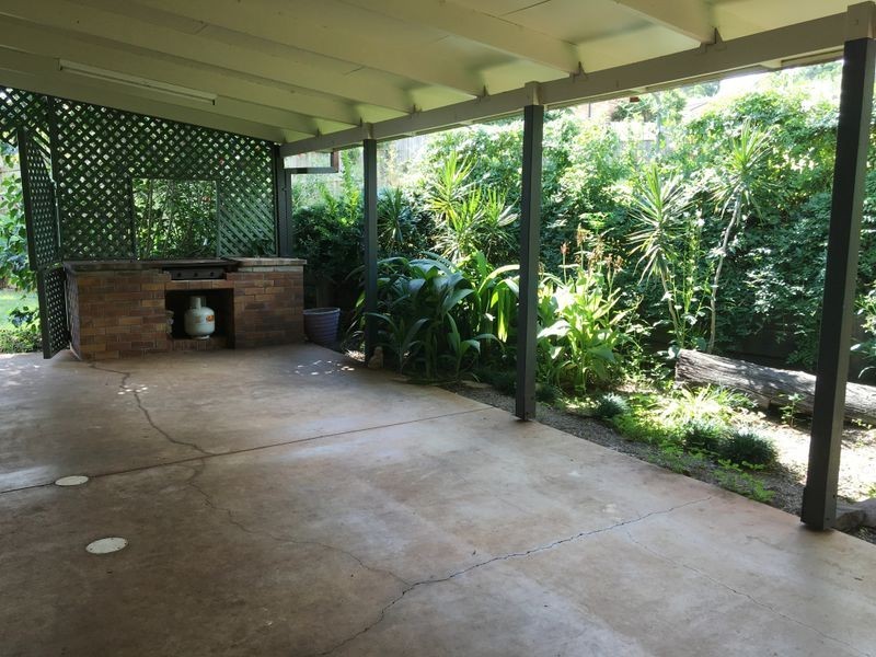 8 Neville Place, Kingaroy QLD 4610