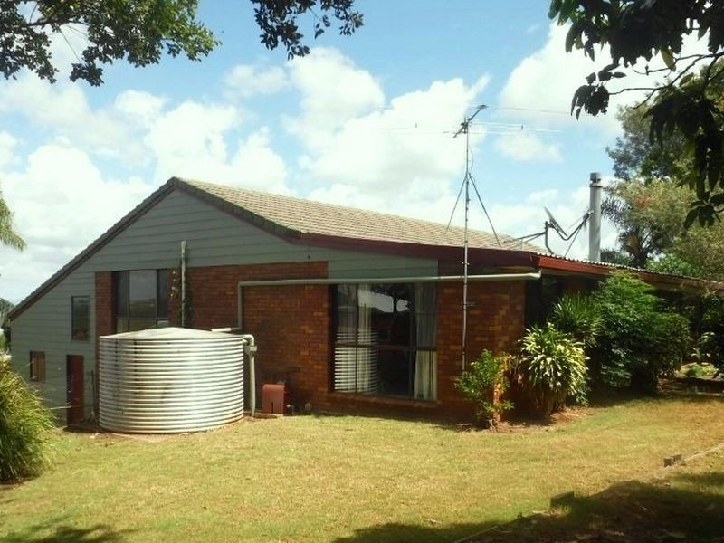 8 Neville Place, Kingaroy QLD 4610