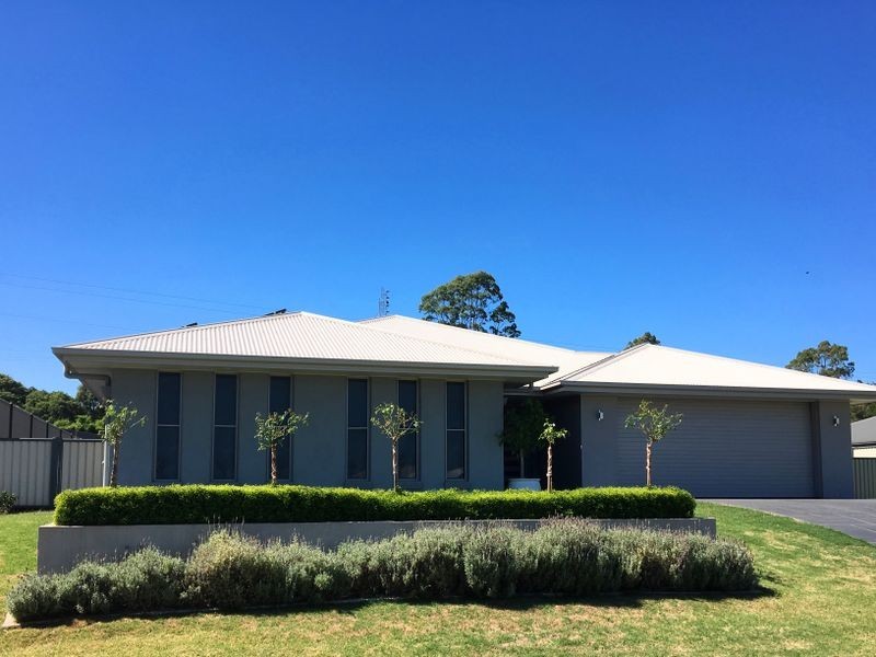 33 Darryl Crescent, Kingaroy QLD 4610