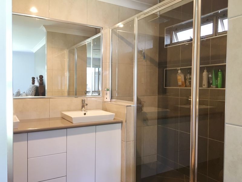 33 Darryl Crescent, Kingaroy QLD 4610