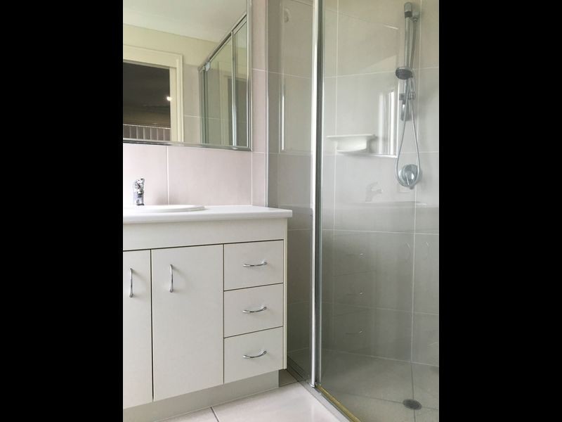 8 Parkside Drive, Kingaroy QLD 4610