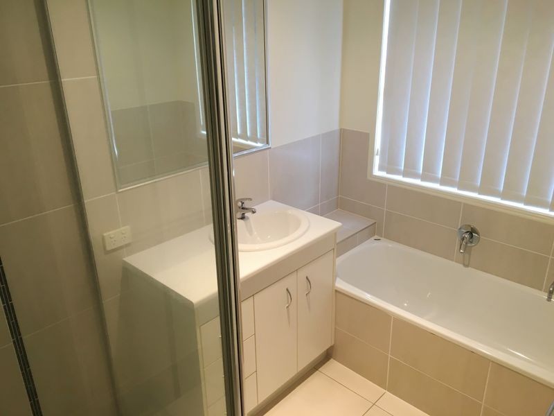 8 Parkside Drive, Kingaroy QLD 4610