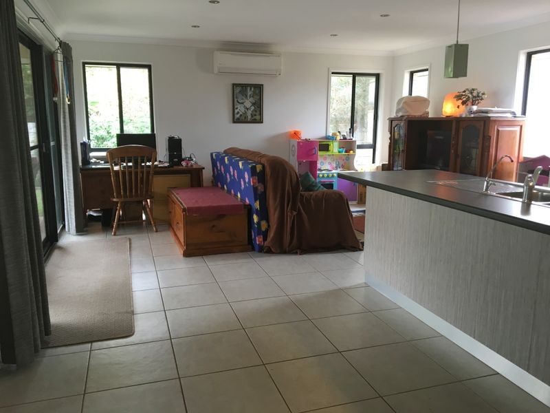 6 Bernard Crescent, Kingaroy QLD 4610