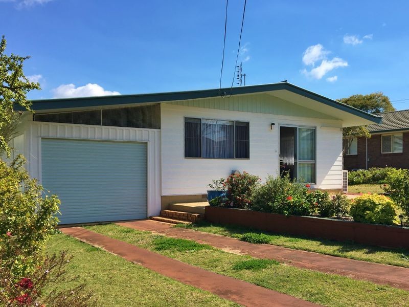 11 Gabbee Street, Kingaroy QLD 4610