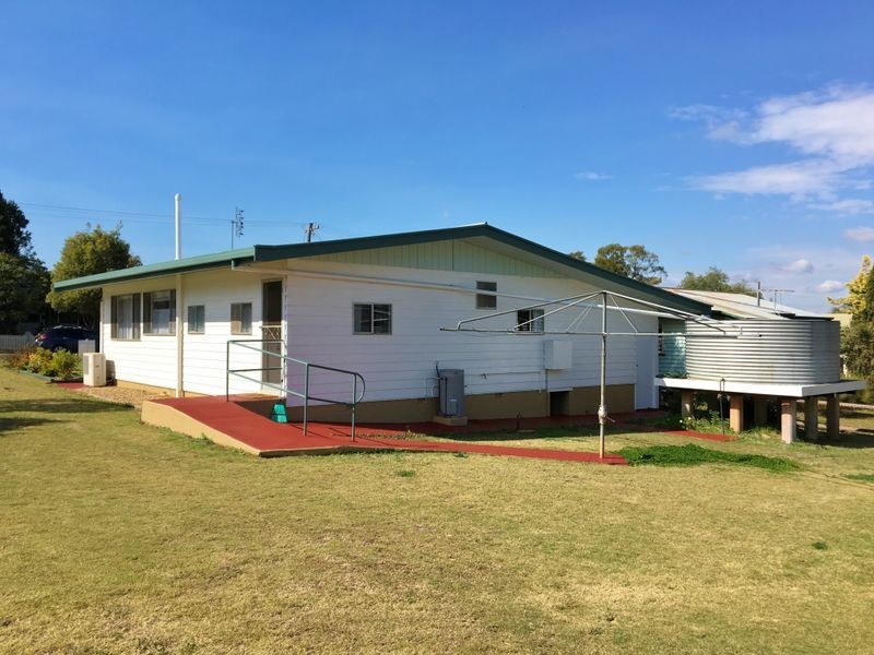 11 Gabbee Street, Kingaroy QLD 4610