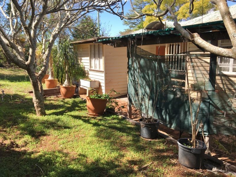 8 MacDiarmid Street, Kingaroy QLD 4610