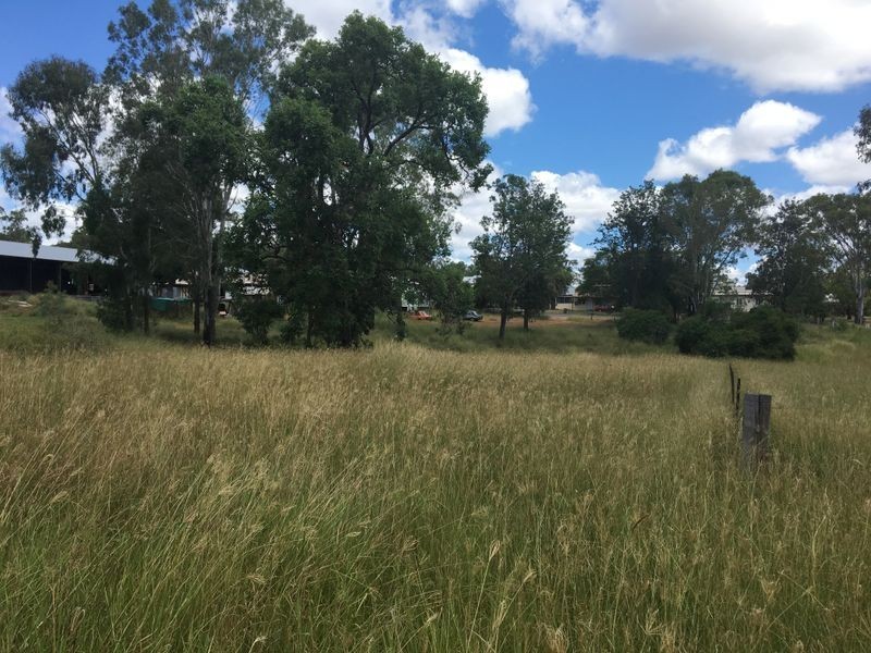 14 Main Street, Hivesville QLD 4612