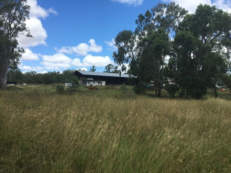 14 Main Street, Hivesville QLD 4612