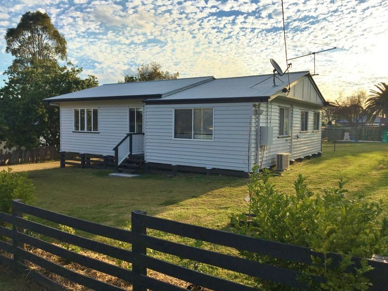 7 Moonya Street, Kingaroy QLD 4610