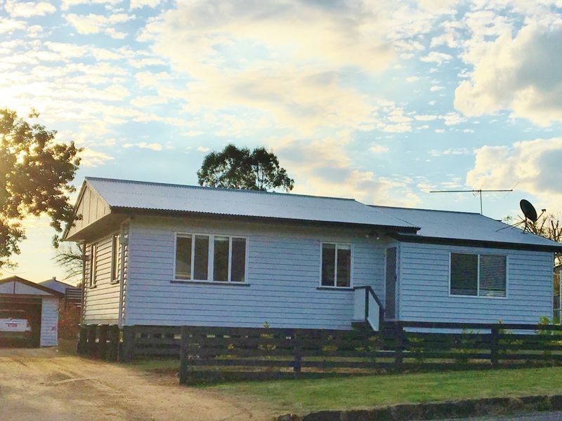 7 Moonya Street, Kingaroy QLD 4610
