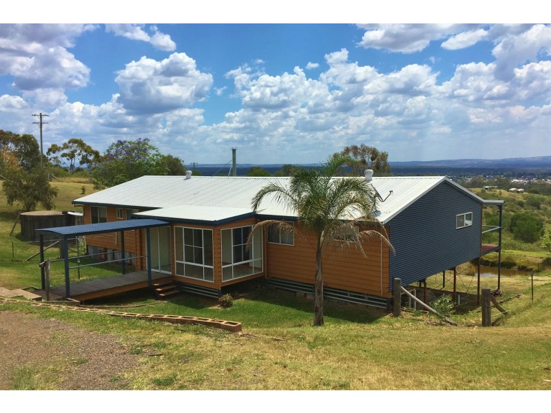42 Hicken Way, Nanango QLD 4615