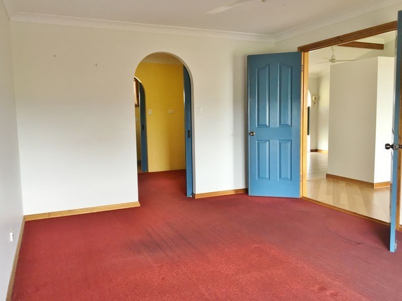 42 Hicken Way, Nanango QLD 4615