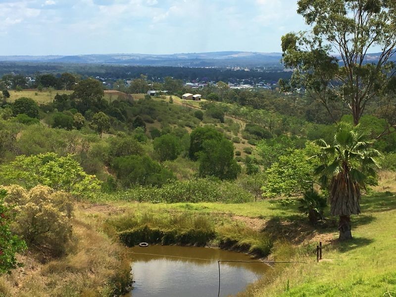 42 Hicken Way, Nanango QLD 4615