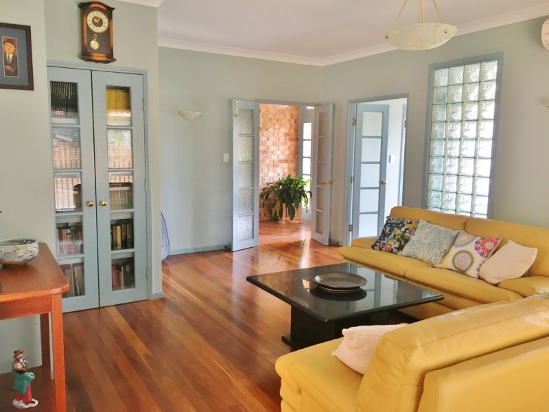 9 Wattle Street, Kingaroy QLD 4610