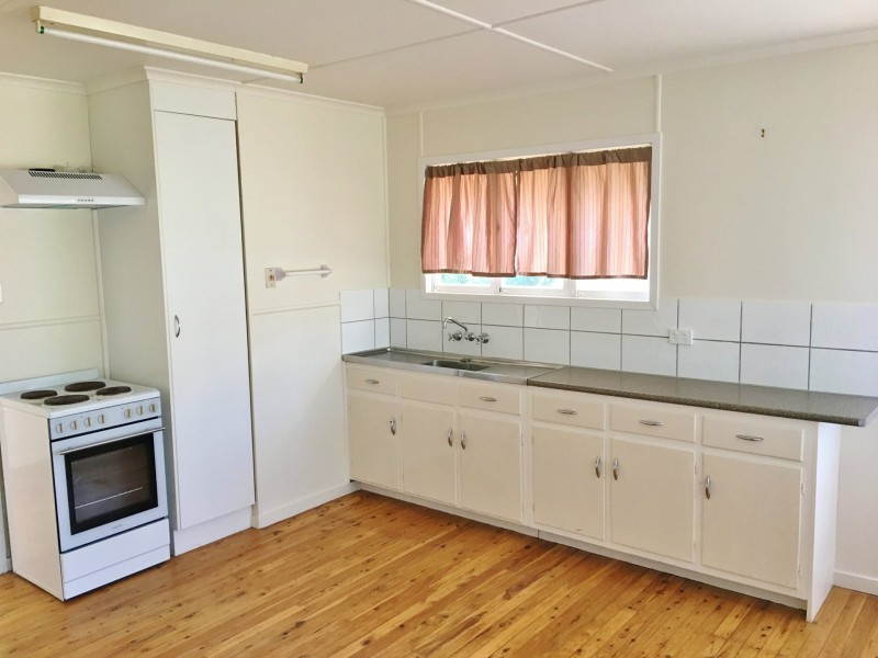 18 Baron Street, Kingaroy QLD 4610