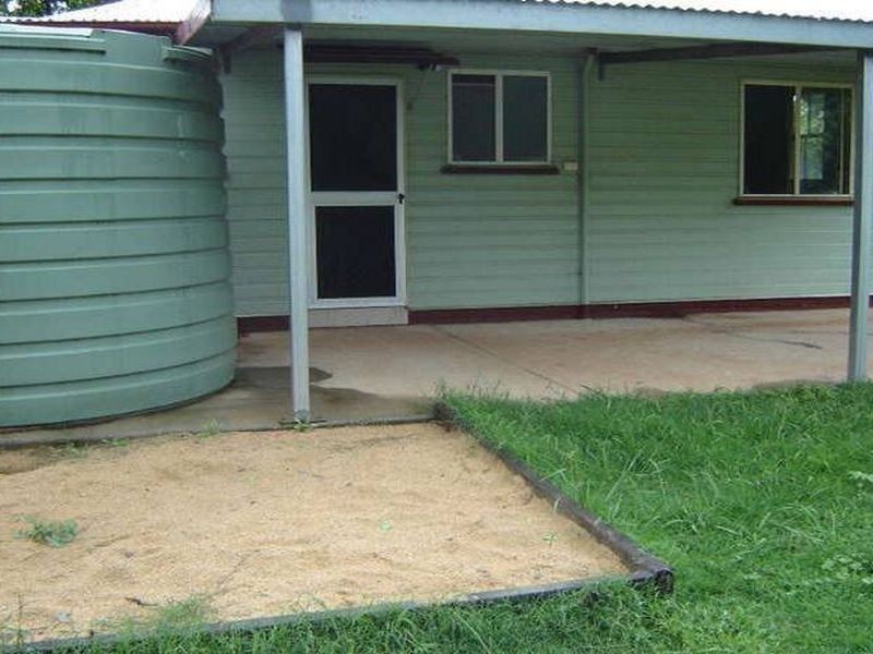9 Booth Street, Kingaroy QLD 4610