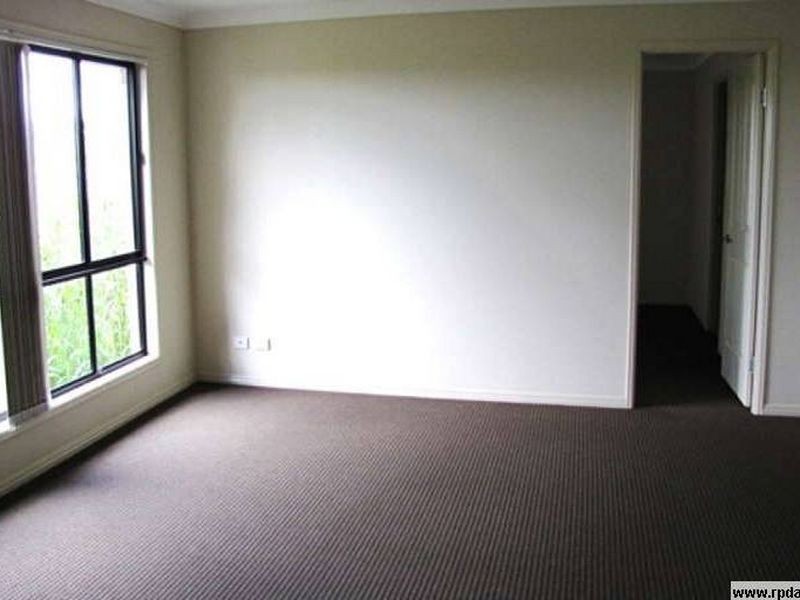 27 Banksia Dr, Kingaroy QLD 4610