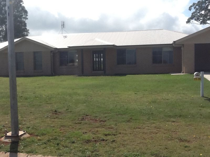 77 Rosella Parade, Kingaroy QLD 4610