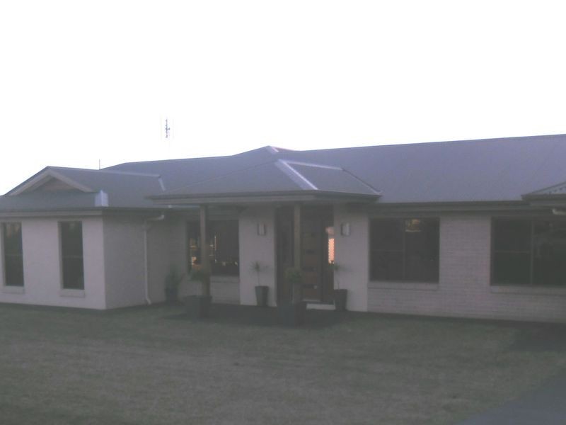 17-19 Peregrine Drive, Kingaroy QLD 4610