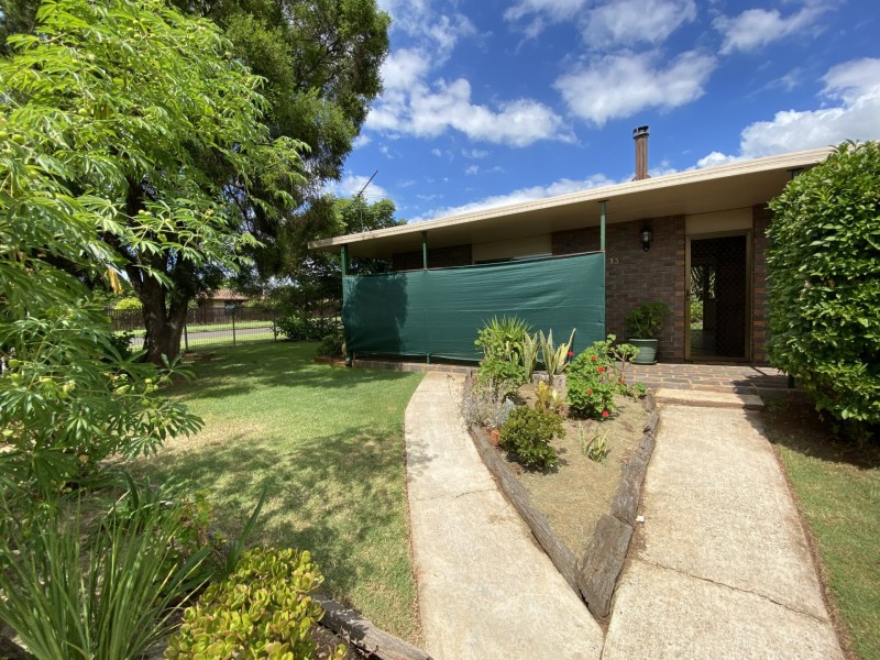 13 A Booth, Kingaroy QLD 4610
