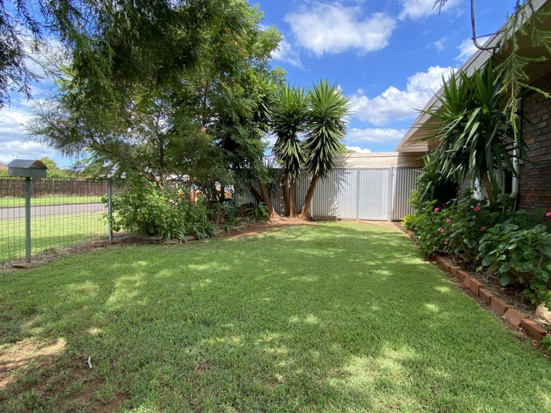 13 A Booth, Kingaroy QLD 4610