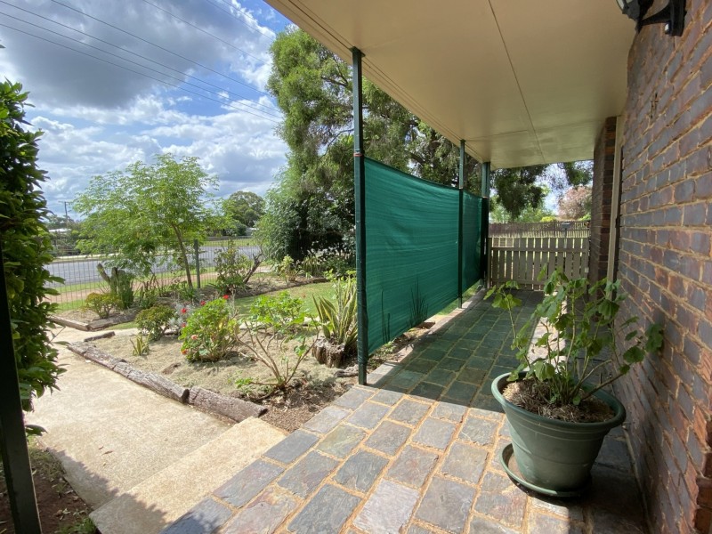 13 A Booth, Kingaroy QLD 4610