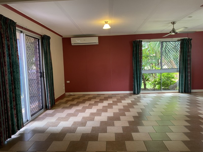 13 A Booth, Kingaroy QLD 4610