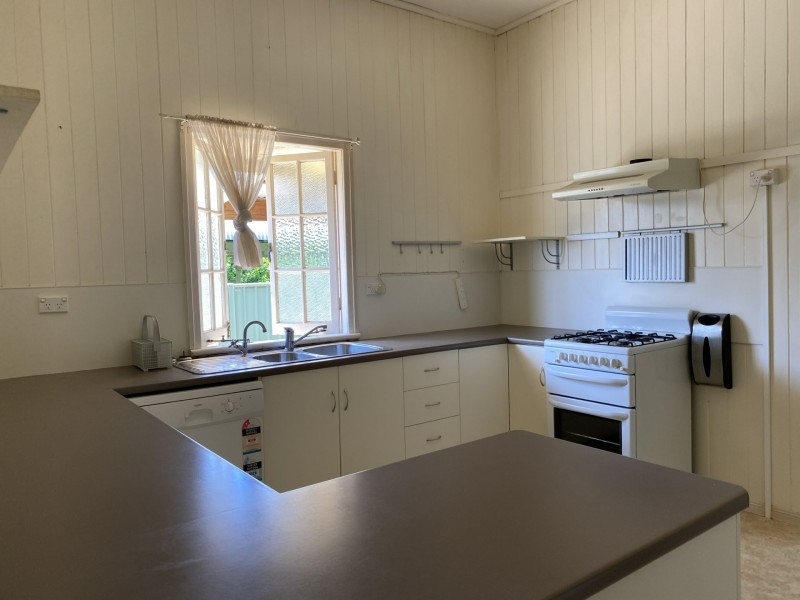 6 Norman Street, Kingaroy QLD 4610