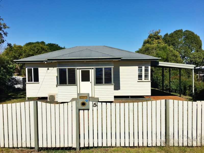 5 Fitzroy Street, Kingaroy QLD 4610