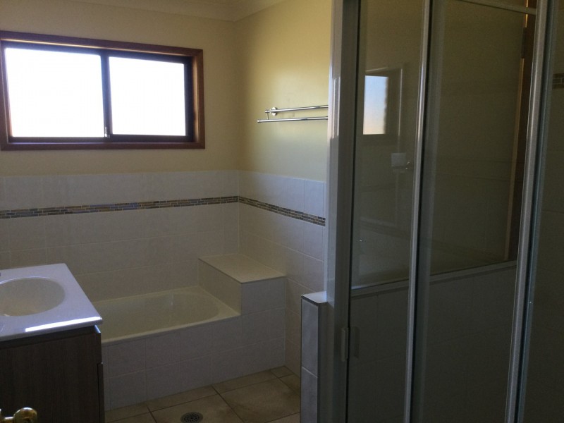 16 Murray Parade, Kingaroy QLD 4610