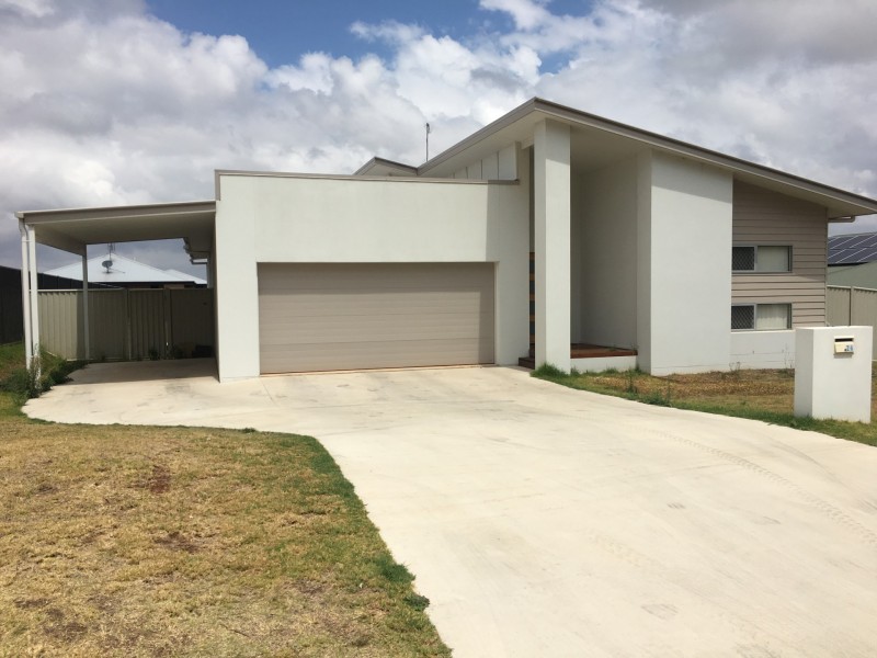 26 Darryl Crescent, Kingaroy QLD 4610