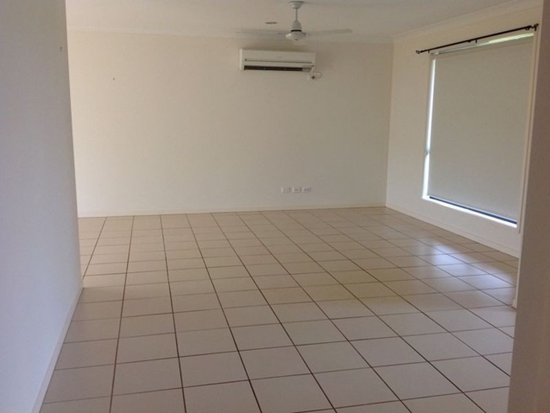17 Lara Crt, Kingaroy QLD 4610