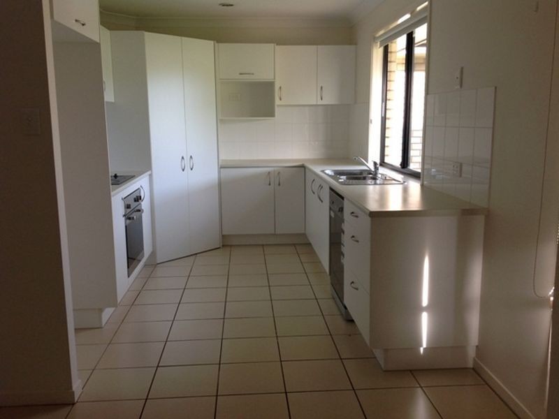 17 Lara Crt, Kingaroy QLD 4610