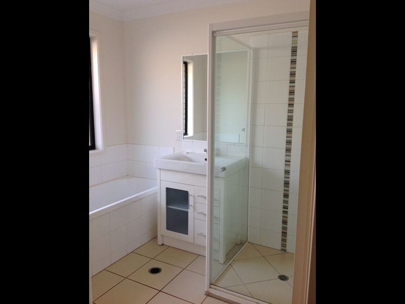 17 Lara Crt, Kingaroy QLD 4610